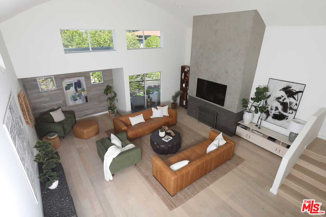 1212 Ocean Park Blvd Unit: 16