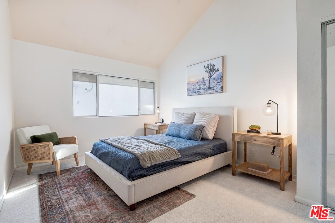 7651 Reseda Blvd Unit: 3T