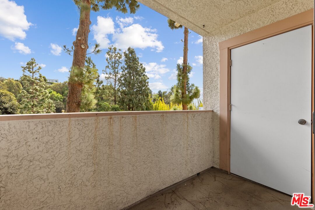 501 Palisades Dr Unit: 219