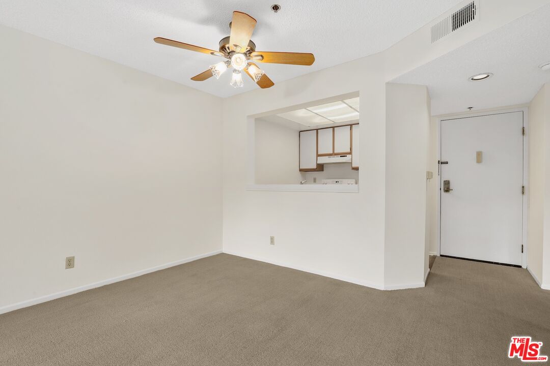 501 Palisades Dr Unit: 219