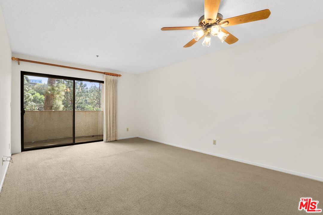 501 Palisades Dr Unit: 219