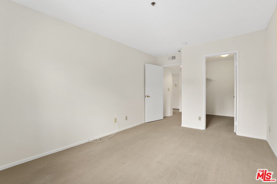 501 Palisades Dr Unit: 219