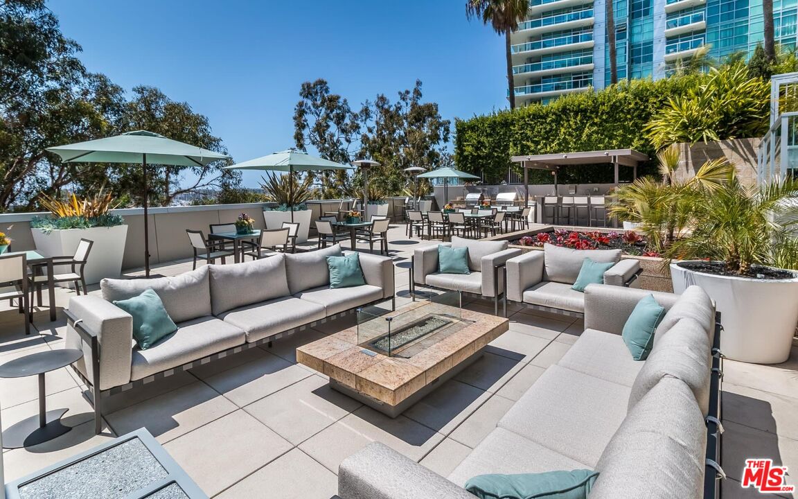 13650 Marina Pointe Dr Unit: 403