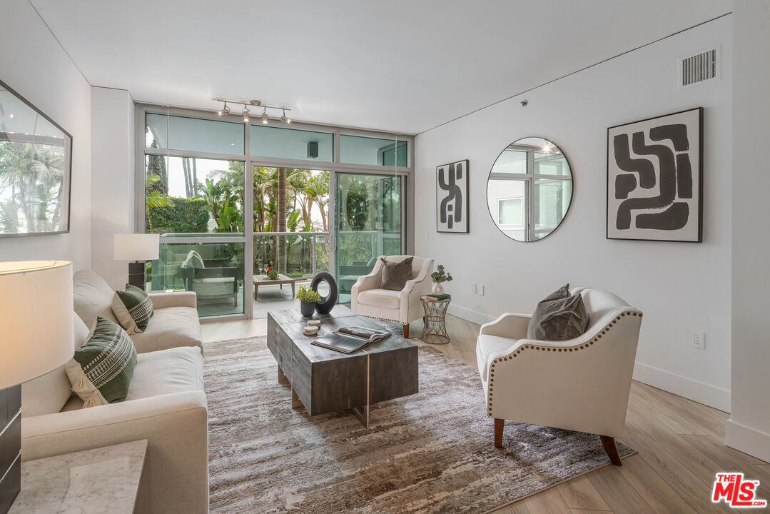 13650 Marina Pointe Dr Unit: 403