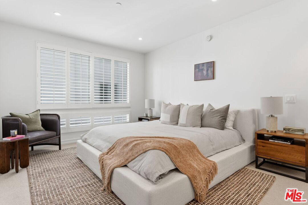 1927 Glendon Ave Unit: 202