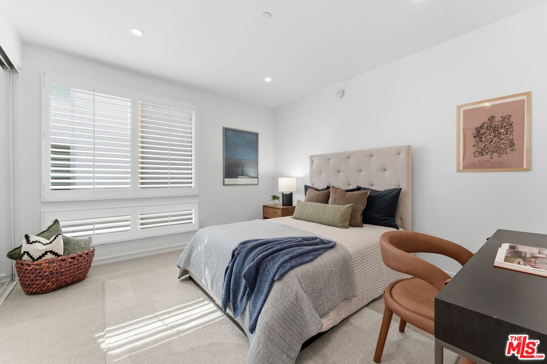 1927 Glendon Ave Unit: 202