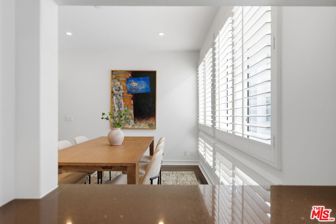 1927 Glendon Ave Unit: 202