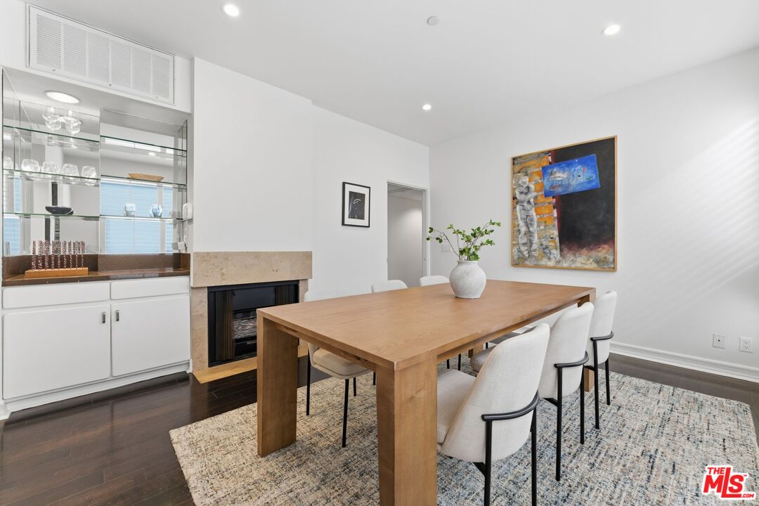 1927 Glendon Ave Unit: 202