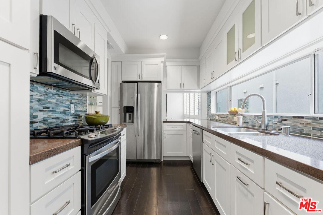 1927 Glendon Ave Unit: 202