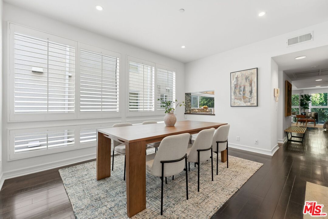 1927 Glendon Ave Unit: 202