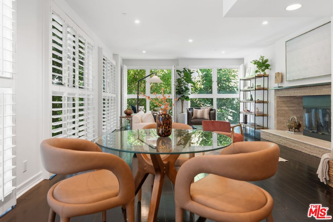1927 Glendon Ave Unit: 202