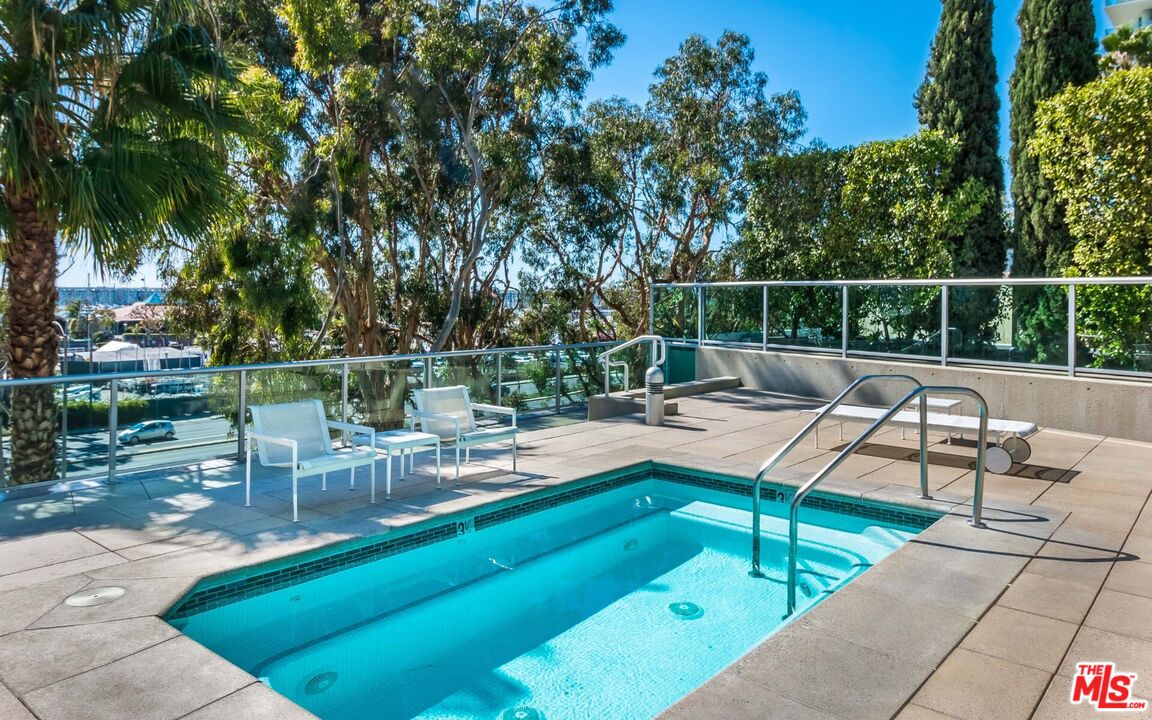 13600 MARINA POINTE DR Unit: 1005