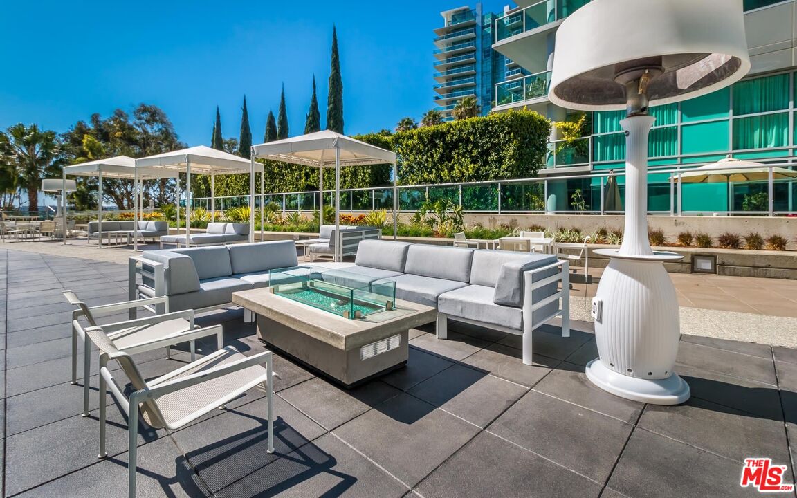 13600 MARINA POINTE DR Unit: 1005