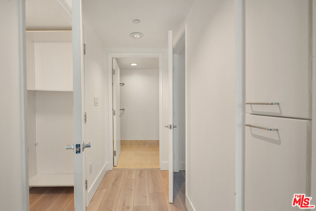 13600 MARINA POINTE DR Unit: 1005