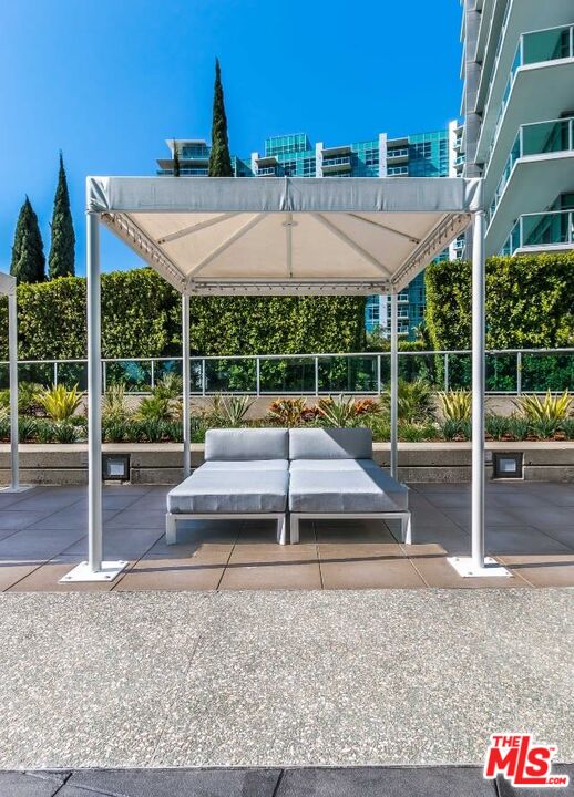 13600 MARINA POINTE DR Unit: 1005