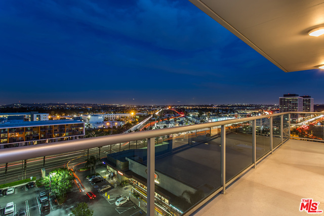 13600 MARINA POINTE DR Unit: 1005