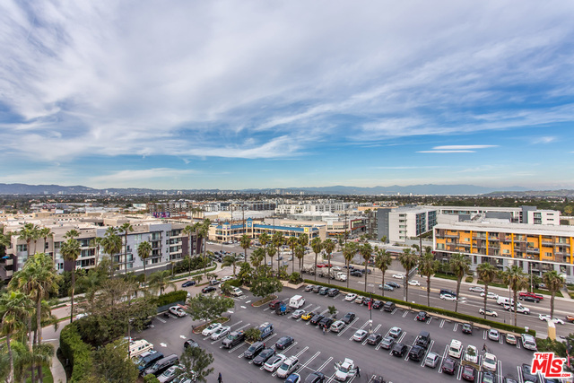 13600 MARINA POINTE DR Unit: 1005