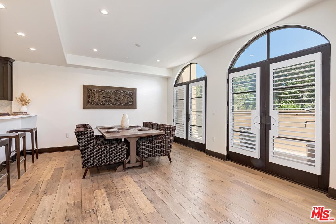 10523 Ashton Ave Unit: 101