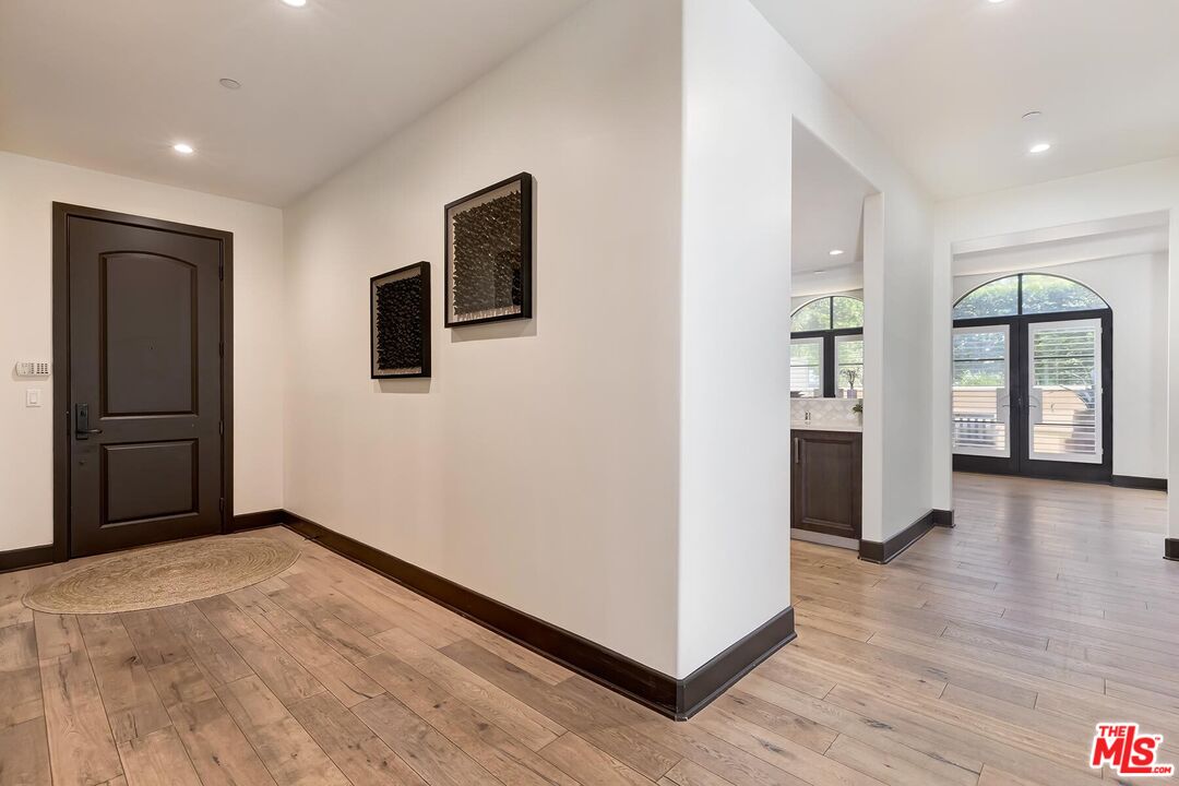 10523 Ashton Ave Unit: 101
