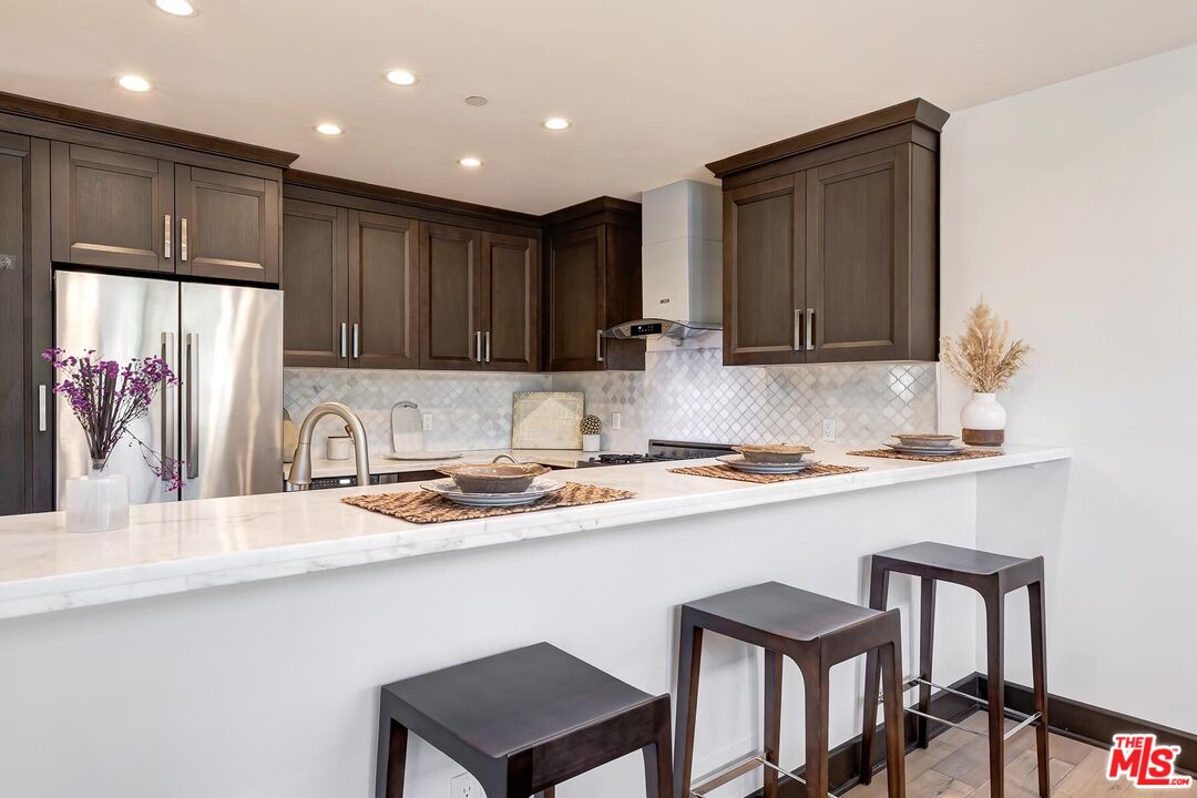 10523 Ashton Ave Unit: 101