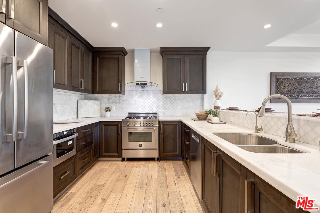 10523 Ashton Ave Unit: 101