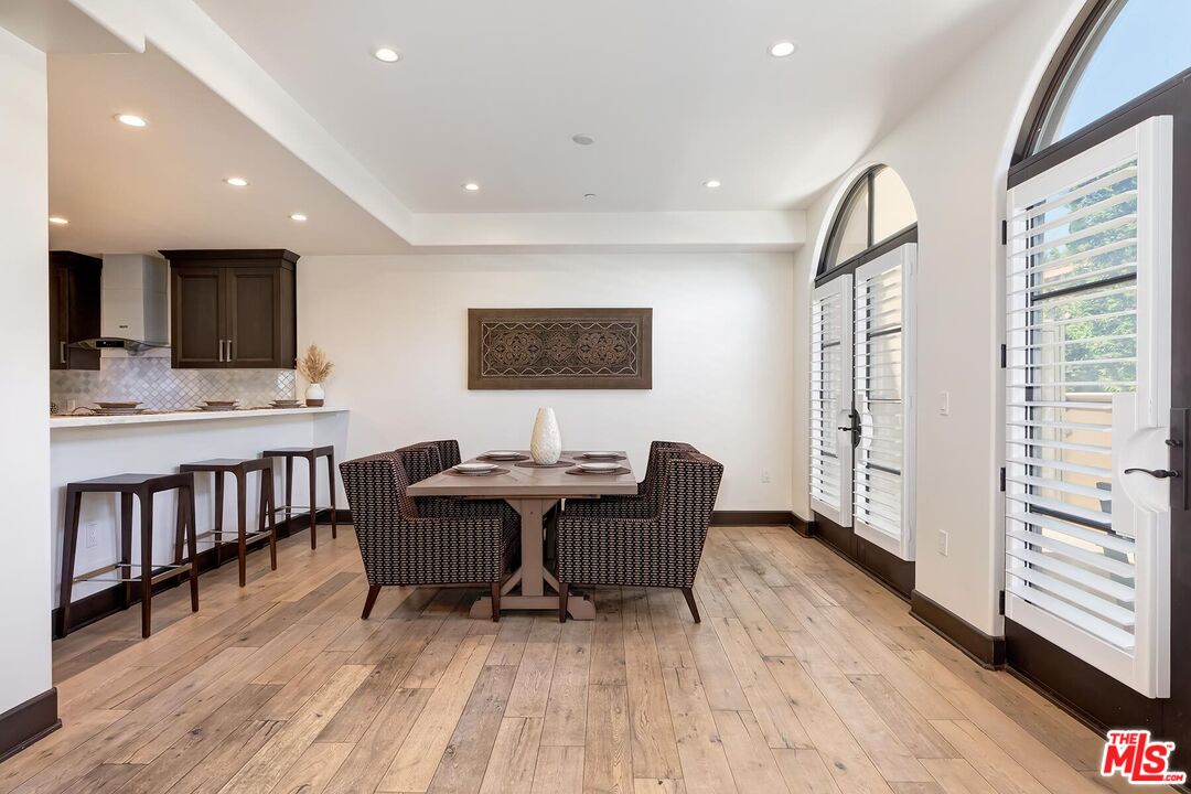 10523 Ashton Ave Unit: 101