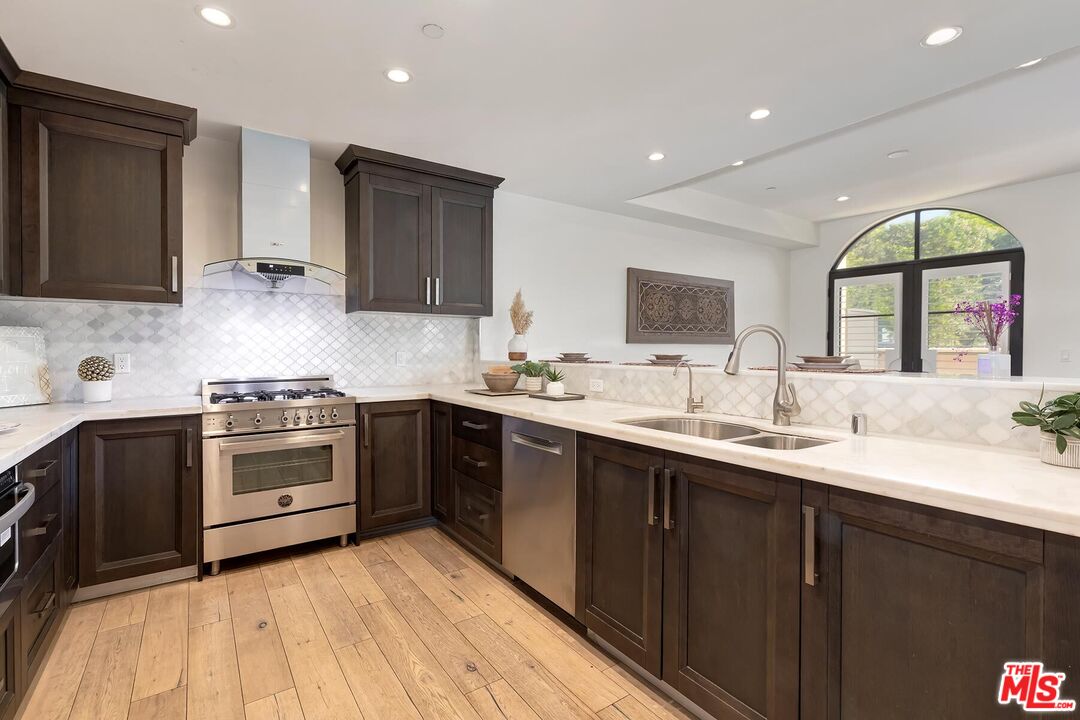 10523 Ashton Ave Unit: 101