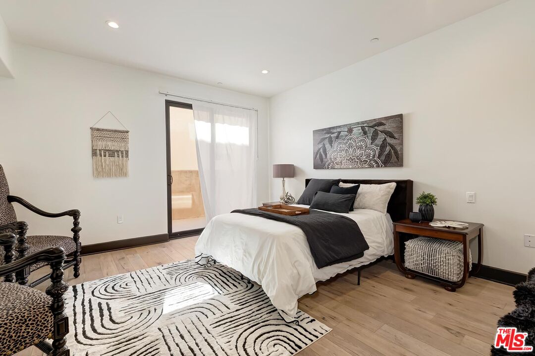 10523 Ashton Ave Unit: 101