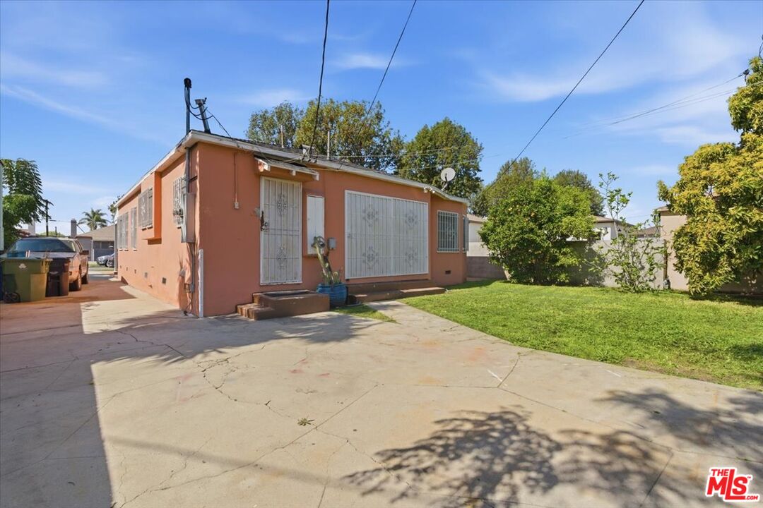 3810 Olmsted Ave