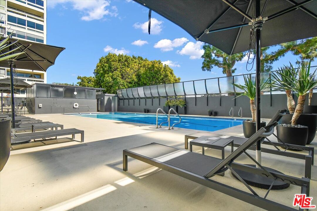 2222 Avenue Of The Stars Unit: 1203