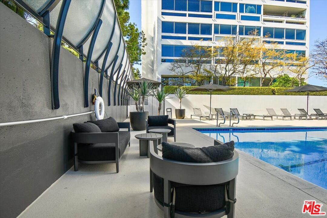 2222 Avenue Of The Stars Unit: 1203