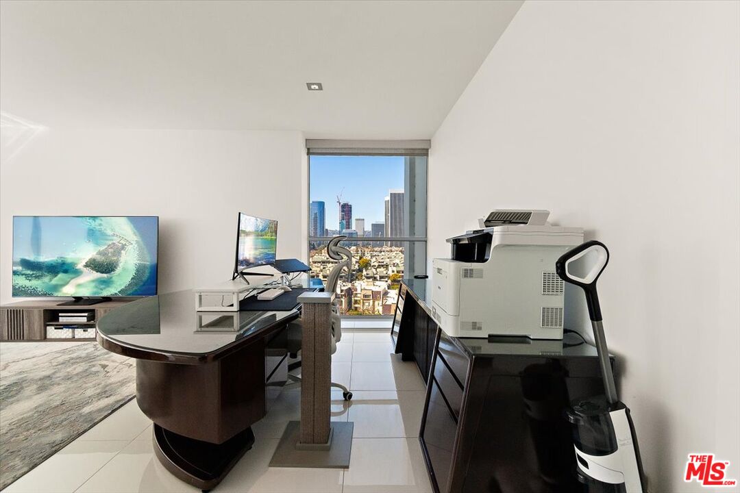 2222 Avenue Of The Stars Unit: 1203