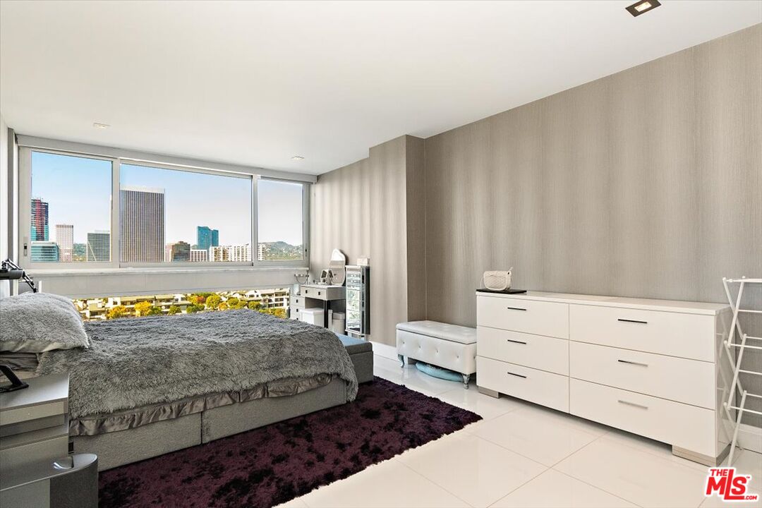 2222 Avenue Of The Stars Unit: 1203