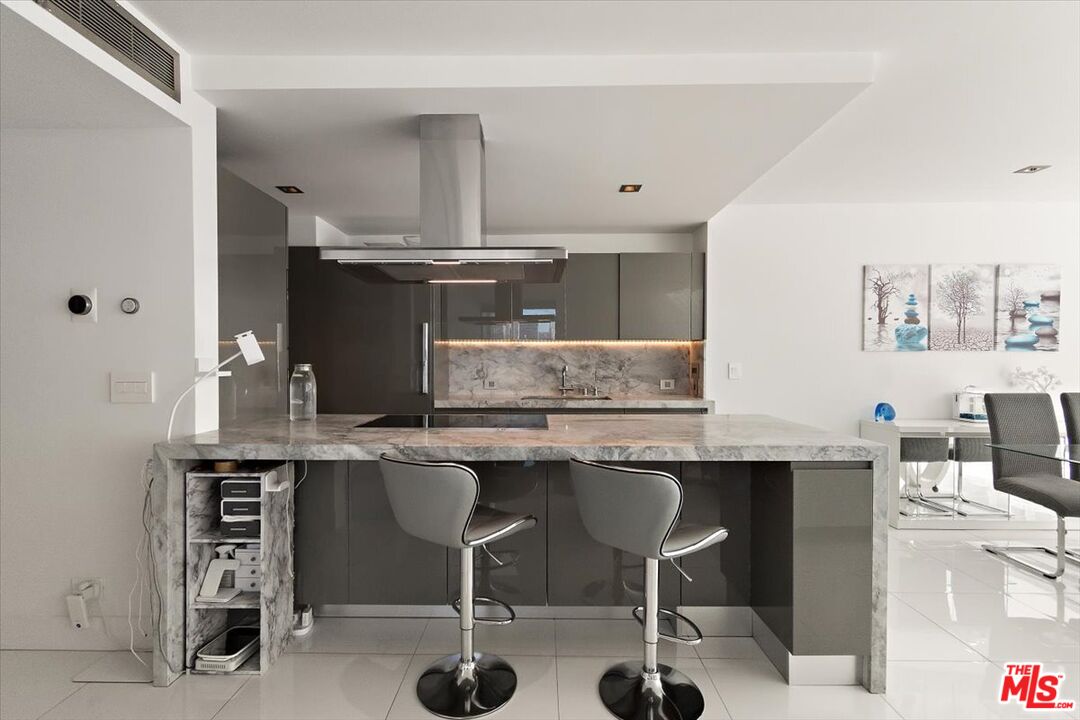 2222 Avenue Of The Stars Unit: 1203