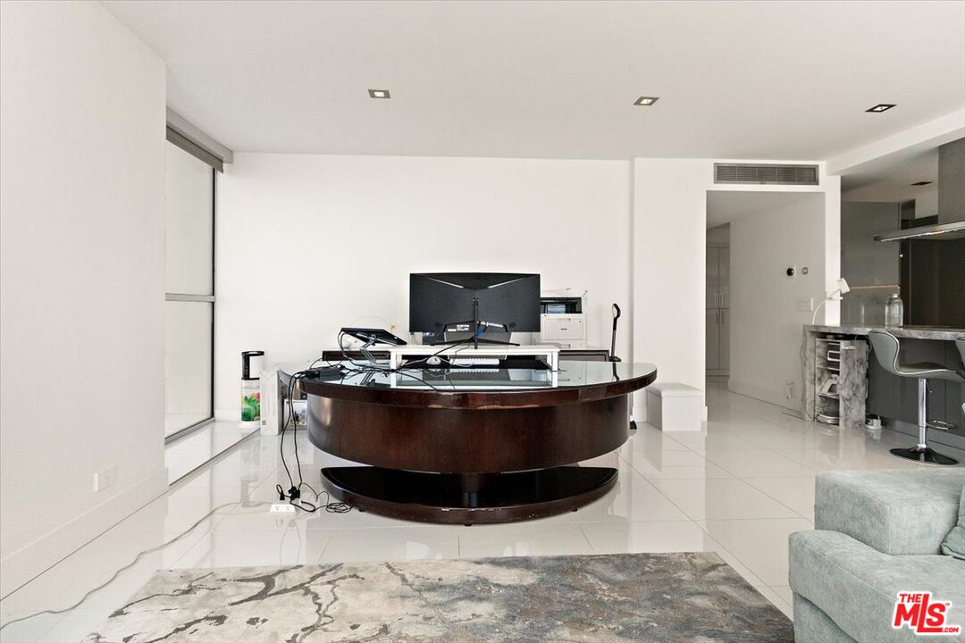 2222 Avenue Of The Stars Unit: 1203