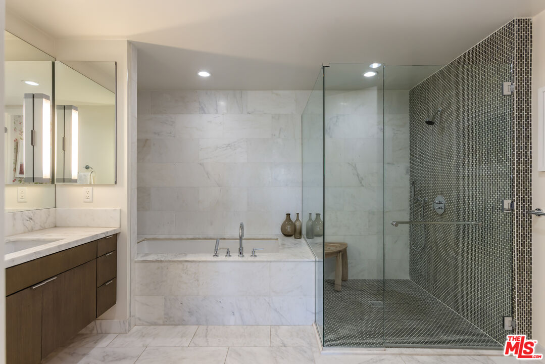 17005 Ocean Ave Unit: 306