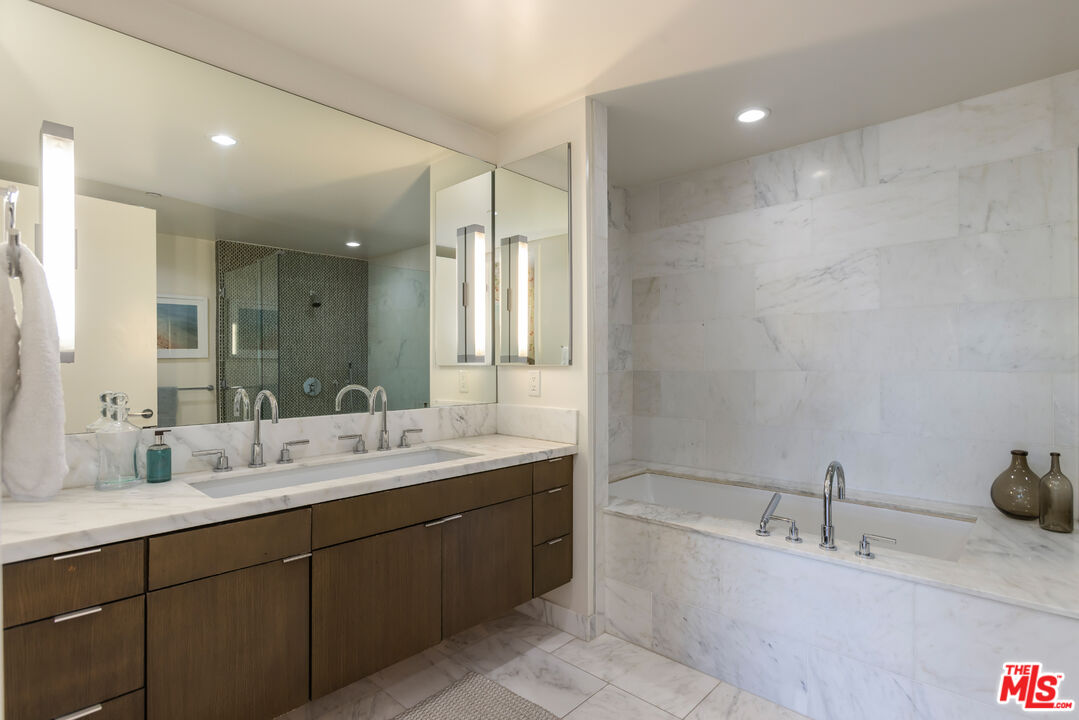 17005 Ocean Ave Unit: 306