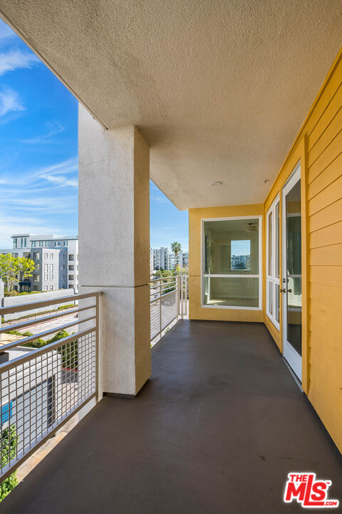 21301 Erwin St Unit: 410