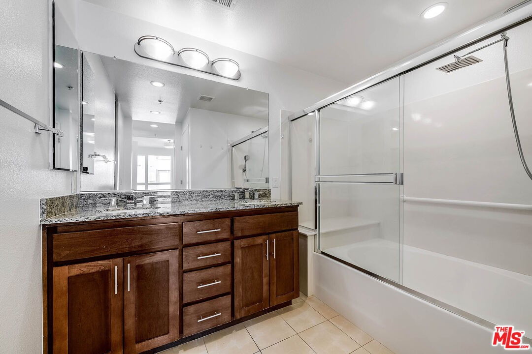 21301 Erwin St Unit: 410