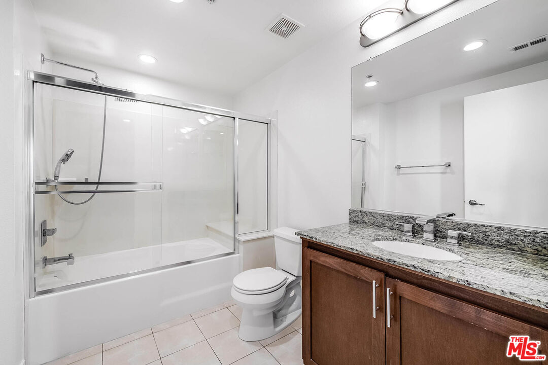 21301 Erwin St Unit: 410