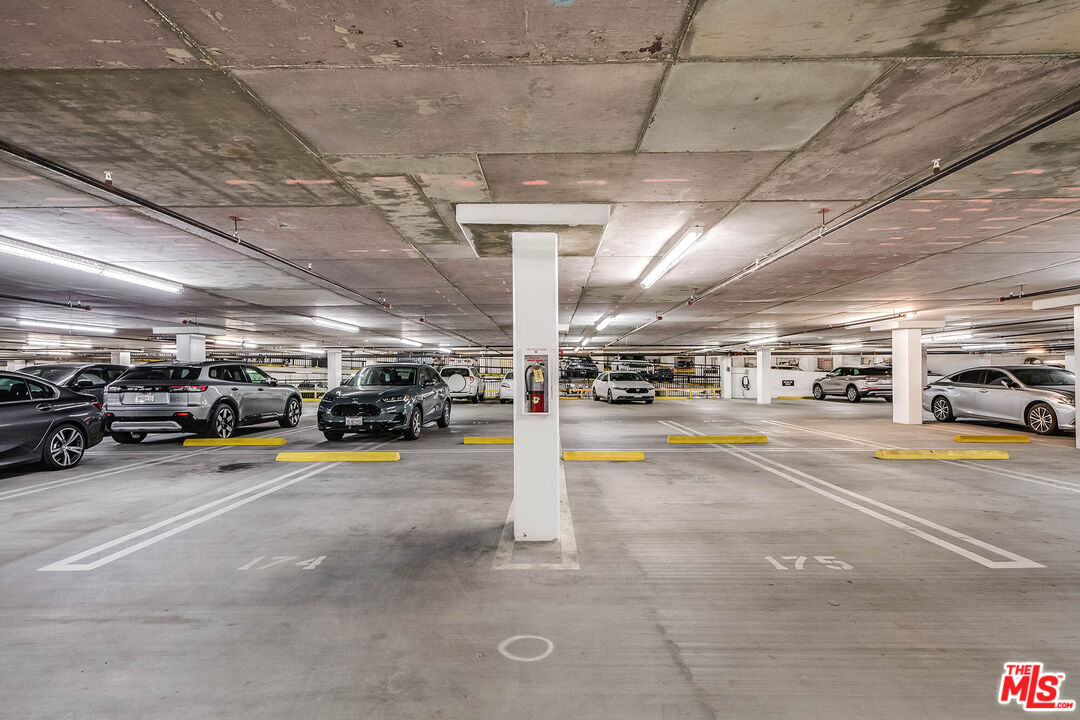 21301 Erwin St Unit: 410