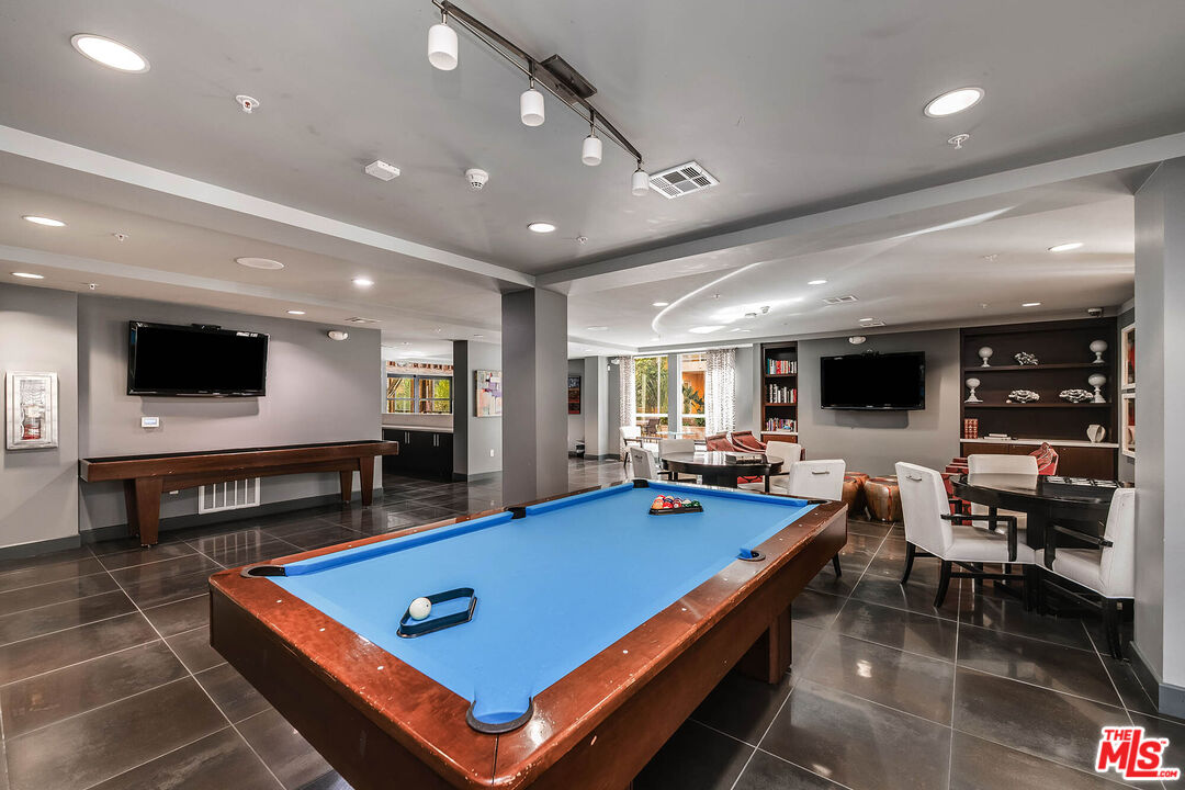 21301 Erwin St Unit: 410