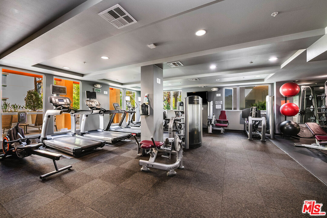 21301 Erwin St Unit: 410