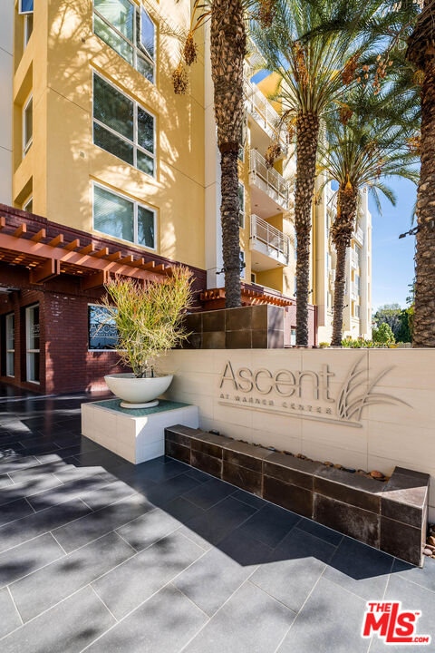 21301 Erwin St Unit: 410