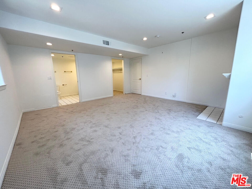 11734 Montana Ave Unit: 406