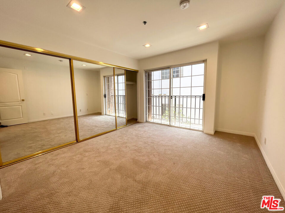 11734 Montana Ave Unit: 406