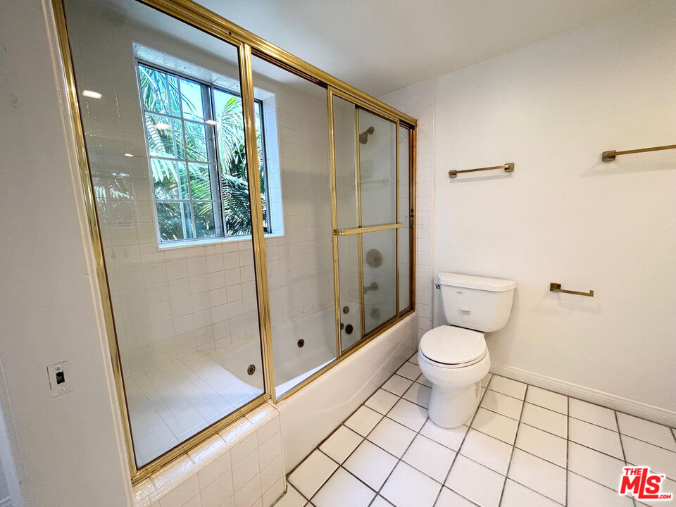11734 Montana Ave Unit: 406