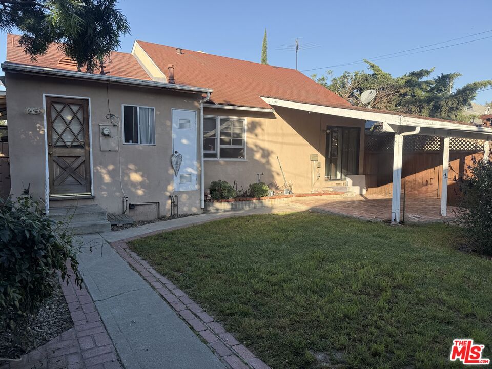 2952 Midvale Ave