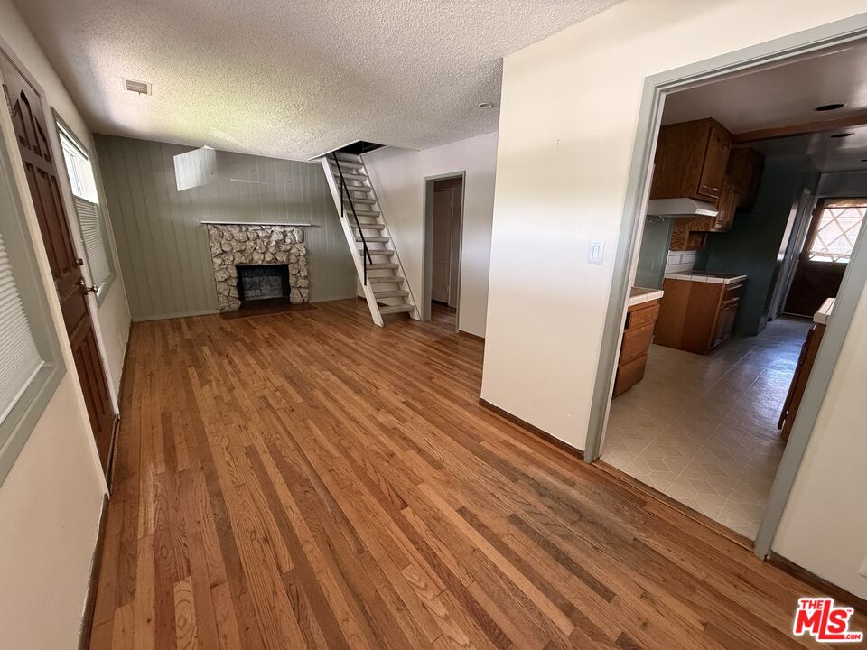 2952 Midvale Ave