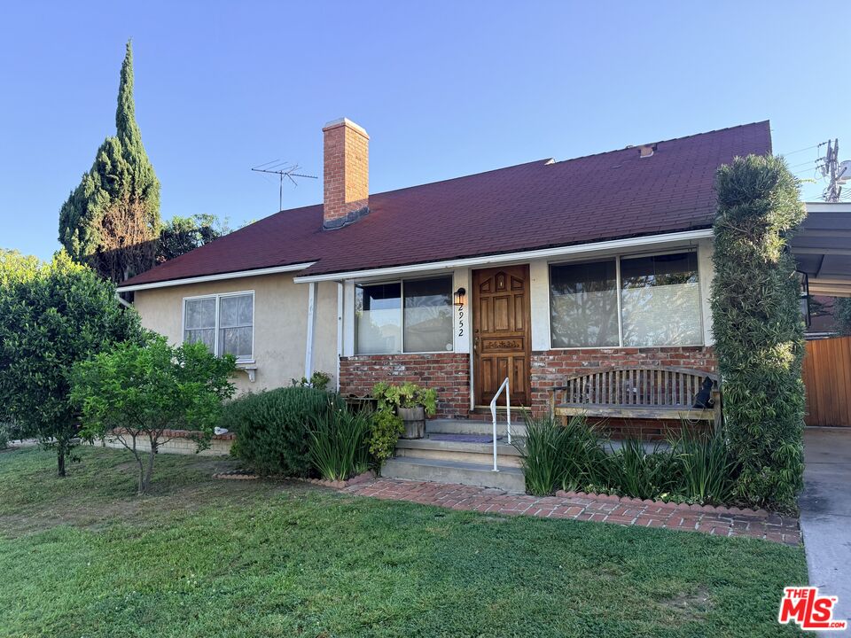 2952 Midvale Ave